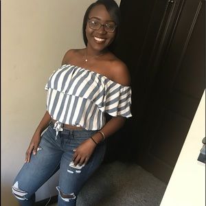 Meet your Posher, Dominique